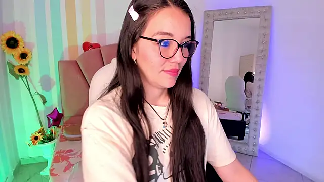 Snapshot of Emma_lakshmi chatting on June 11, 2:37 pm Emma lakshmi online show from June 11, 2:37 pm
