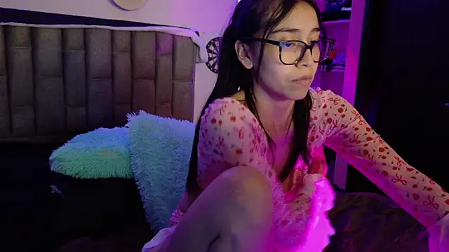 BurbujaXoxo online show from June 8, 12:58 am