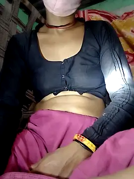 Snapshot of Aarti9080 chatting on July 3, 4:24 pm Aarti9080 online show from July 3, 4:24 pm