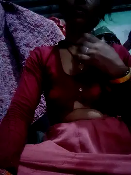 Snapshot of Aarti9080 chatting on July 5, 5:20 pm Aarti9080 online show from July 5, 5:20 pm