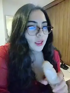Snapshot of Roxxy_Sade chatting on July 3, 1:45 am Roxxy Sade online show from July 3, 1:45 am
