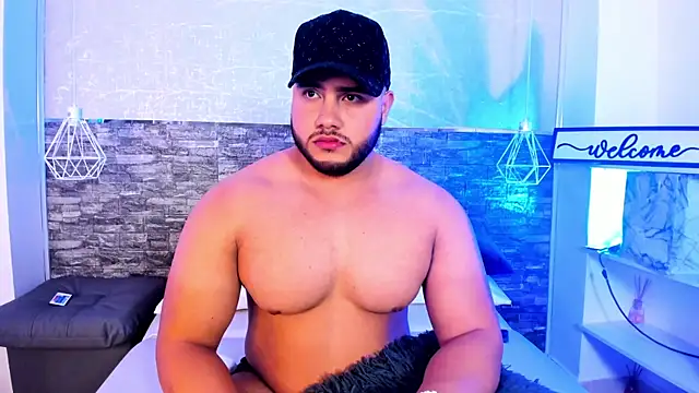 apolorusso online show from August 8, 3:52 am