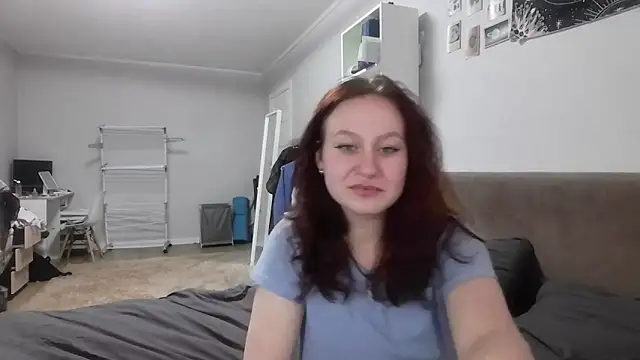 LoiseLovetto online show from June 19, 4:22 pm