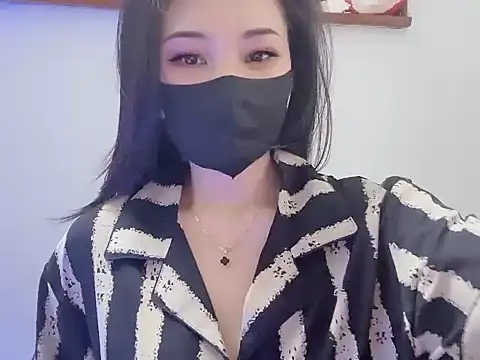 Snapshot of Annie_Nie chatting on July 17, 8:32 am Annie Nie online show from July 17, 8:32 am