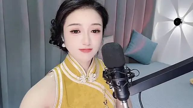 Snapshot of Momo-Wow chatting on June 14, 4:47 am Momo-Wow online show from June 14, 4:47 am