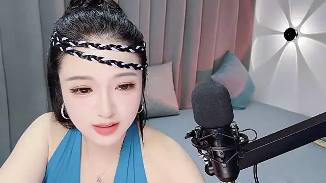 Snapshot of Momo-Wow chatting on June 22, 6:32 am Momo-Wow online show from June 22, 6:32 am