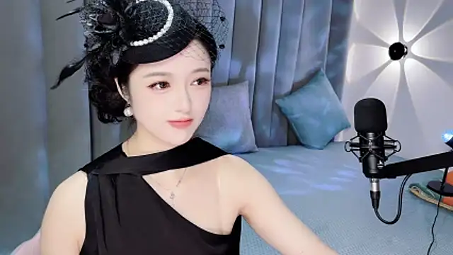 Snapshot of Momo-Wow chatting on June 25, 6:07 am Momo-Wow online show from June 25, 6:07 am
