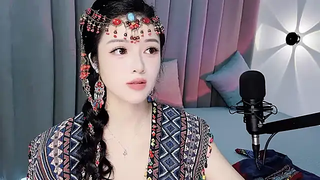 Snapshot of Momo-Wow chatting on July 5, 6:20 am Momo-Wow online show from July 5, 6:20 am