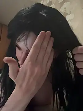 Snapshot of TomQuartz chatting on June 18, 7:51 pm TomQuartz online show from June 18, 7:51 pm