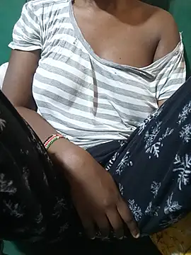 Snapshot of MariannaFreaky chatting on June 20, 7:44 am MariannaFreaky online show from June 20, 7:44 am