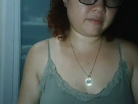 Snapshot of bitchychubby chatting on July 8, 2:43 pm bitchychubby online show from July 8, 2:43 pm