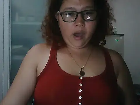 Snapshot of bitchychubby chatting on July 14, 1:50 pm bitchychubby online show from July 14, 1:50 pm
