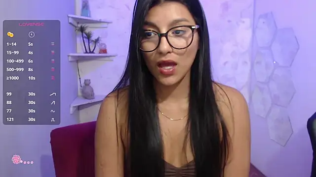 Snapshot of Hailey_Adams chatting on June 22, 1:30 pm Hailey Adams online show from June 22, 1:30 pm