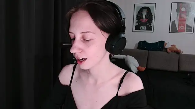 secrettt poison online show from August 2, 4:16 pm