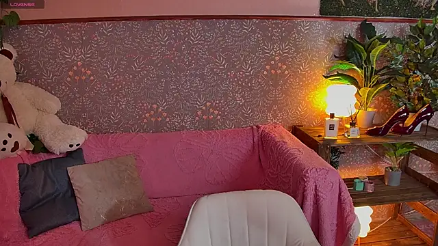 HelenaBoyd online show from July 10, 3:22 am