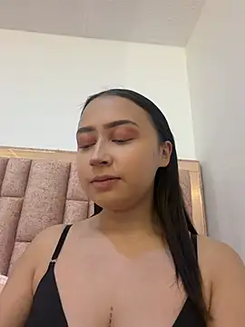 Snapshot of alana_taylor_bss chatting on July 16, 2:06 am alana taylor bss online show from July 16, 2:06 am
