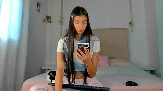 Snapshot of Katiagold chatting on June 16, 6:21 pm Katiagold online show from June 16, 6:21 pm