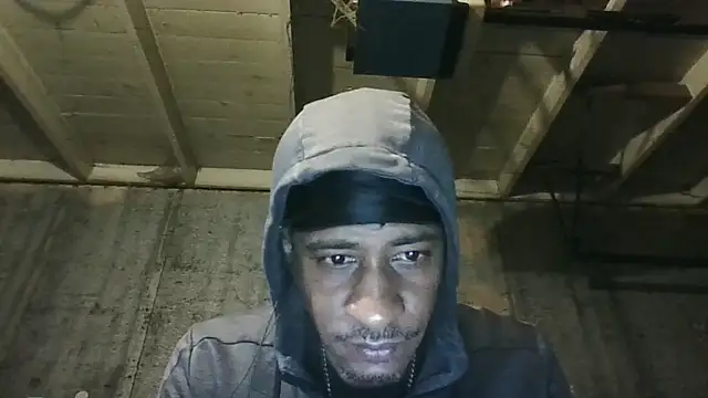 Snapshot of Leo99842 chatting on June 6, 4:06 am Leo99842 online show from June 6, 4:06 am