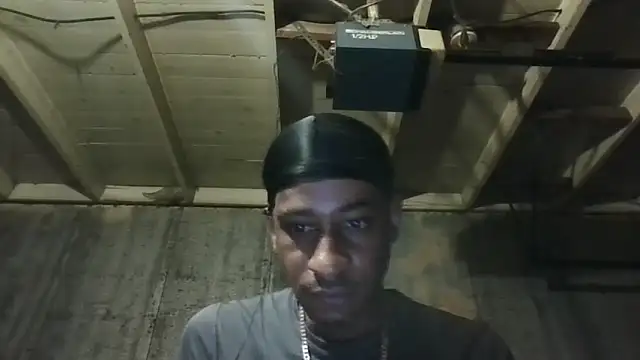 Snapshot of Leo99842 chatting on June 20, 3:31 am Leo99842 online show from June 20, 3:31 am