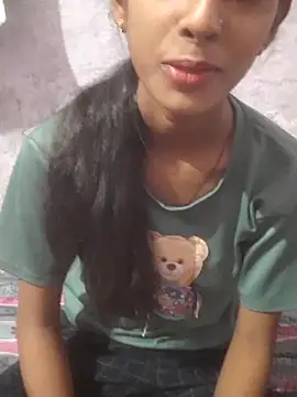 Saloni-Tyagi online show from June 18, 1:15 pm
