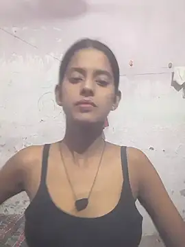 Saloni-Tyagi online show from June 25, 10:20 am