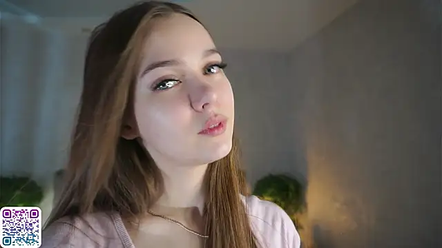 Snapshot of PearleKalmen chatting on July 14, 6:07 am PearleKalmen online show from July 14, 6:07 am