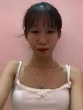 Snapshot of Abi_girl12 chatting on July 13, 4:32 pm Abi girl12 online show from July 13, 4:32 pm