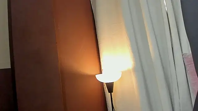 Snapshot of sensual_fer chatting on June 23, 12:25 pm sensual fer online show from June 23, 12:25 pm