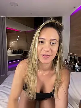 Snapshot of Betinhaalves chatting on June 21, 5:54 am Betinhaalves online show from June 21, 5:54 am