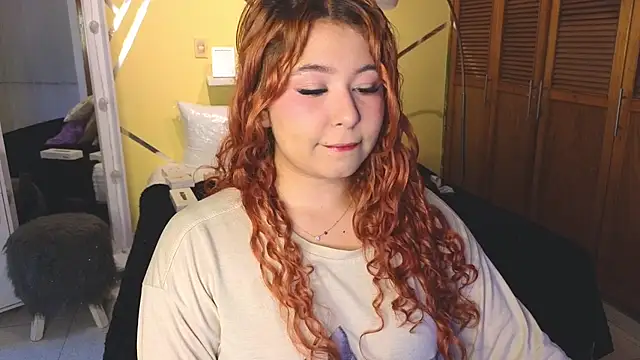 Snapshot of attenea_cutte chatting on July 3, 1:06 pm attenea cutte online show from July 3, 1:06 pm