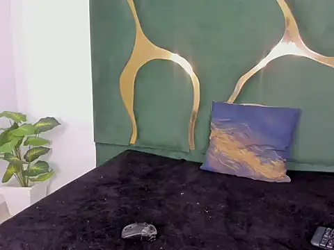 Mila petiteasm online show from June 15, 12:51 pm