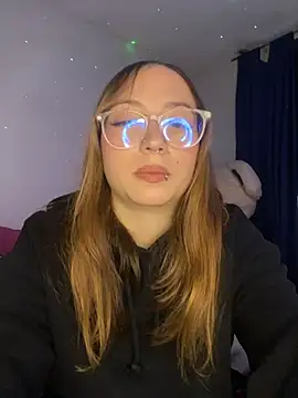 Caamii  online show from June 15, 1:08 am