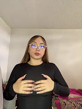 Caamii  online show from July 24, 7:56 pm
