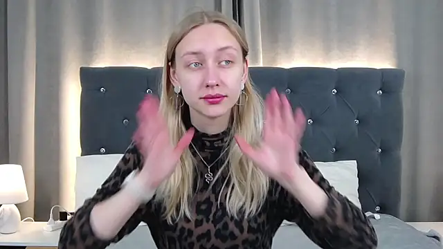 LirienVexx online show from June 19, 3:33 am