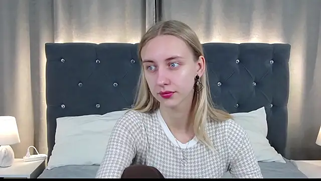 LirienVexx online show from July 19, 3:54 am