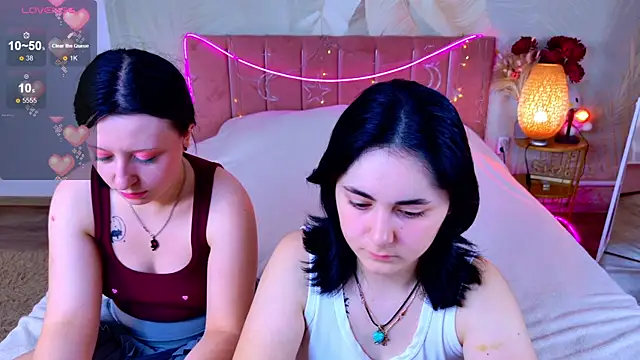 RuthHalll online show from June 29, 7:03 am