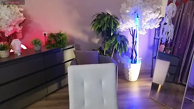 Snapshot of Lina_deels chatting on July 11, 7:49 pm Lina deels online show from July 11, 7:49 pm