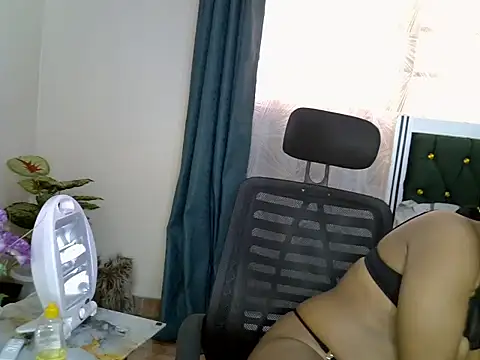 Snapshot of sheriiy chatting on June 28, 12:00 pm sheriiy online show from June 28, 12:00 pm