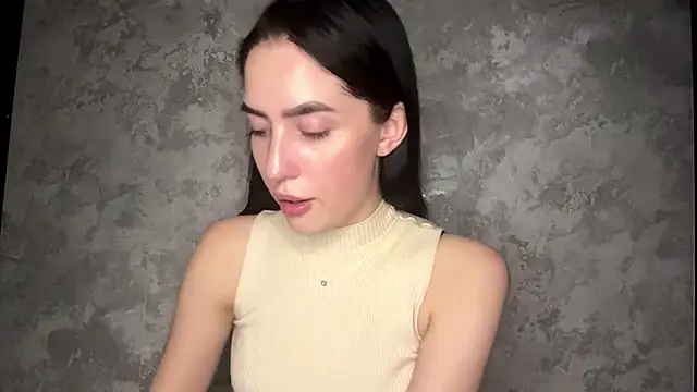 Snapshot of Ailish_Loveee chatting on July 19, 3:49 pm Ailish Loveee online show from July 19, 3:49 pm