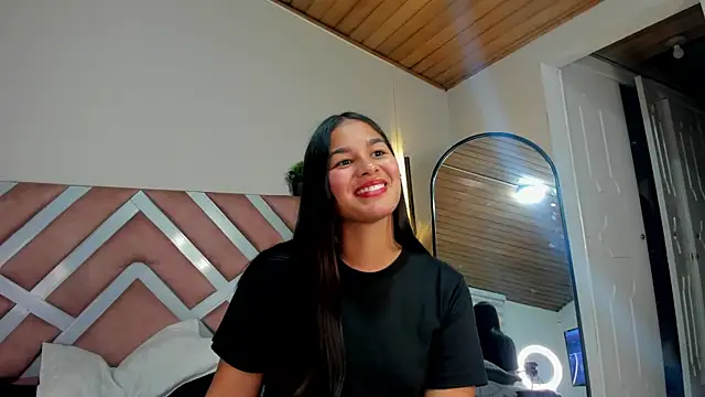 Layra rous online show from June 16, 3:53 am