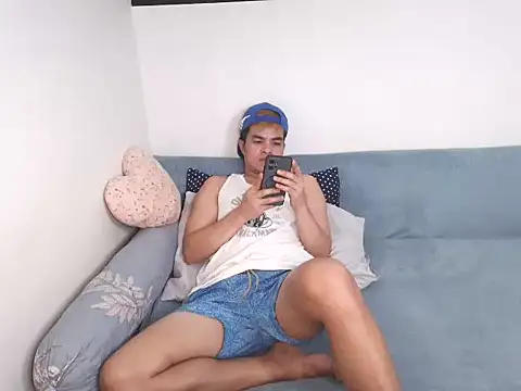 yourmikexxx online show from July 18, 12:09 pm