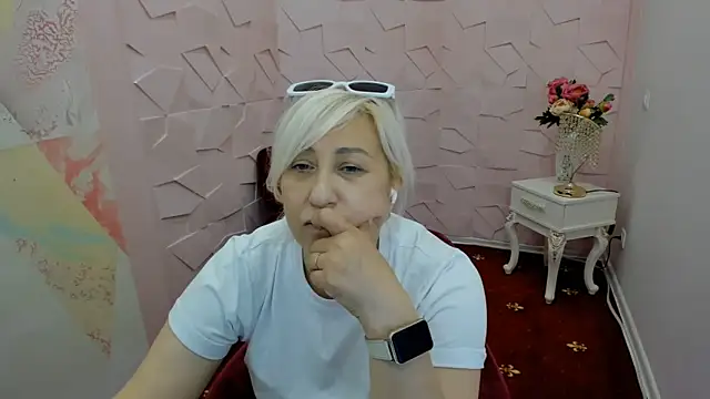 Fabolous love online show from June 8, 12:05 pm