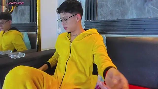 Brianhot0F online show from July 1, 11:56 am