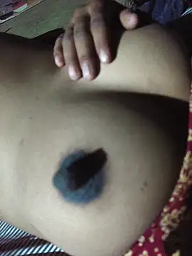 Snapshot of Khushi_803 chatting on July 26, 6:04 pm Khushi 803 online show from July 26, 6:04 pm
