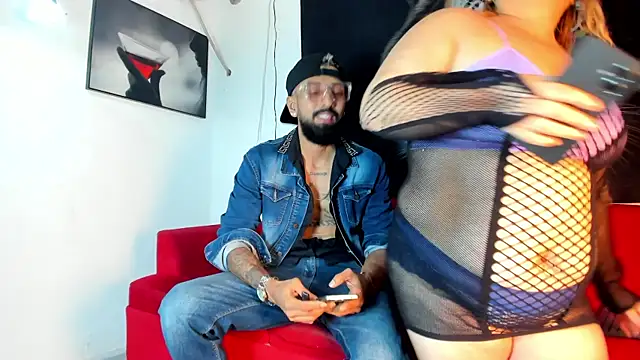 Snapshot of siham_sabha chatting on June 26, 3:44 am siham sabha online show from June 26, 3:44 am
