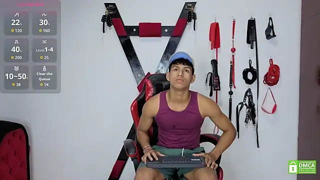Nicolas AthleticBoy online show from July 14, 11:49 am