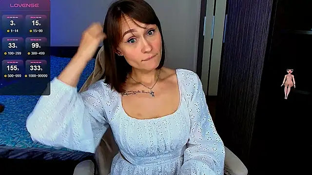 Snapshot of MelLovell chatting on June 14, 10:12 pm MelLovell online show from June 14, 10:12 pm