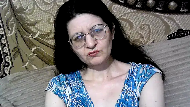 Dear Annet online show from July 9, 7:40 pm
