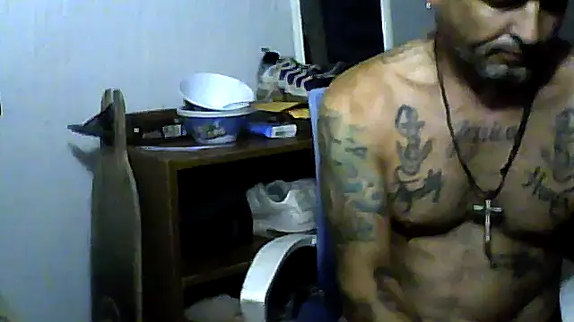 Snapshot of SlickDickyadown chatting on July 5, 2:18 am SlickDickyadown online show from July 5, 2:18 am