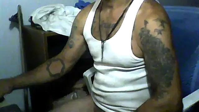 Snapshot of SlickDickyadown chatting on July 17, 3:24 am SlickDickyadown online show from July 17, 3:24 am